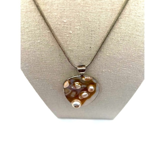 Vintage Abalone Shell Pendant Necklace. A81 - Picture 5 of 9